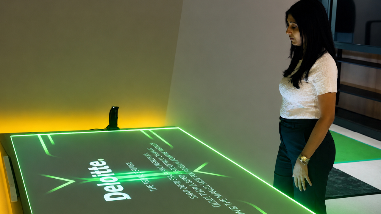 Interactive object recognition for dynamic visuals